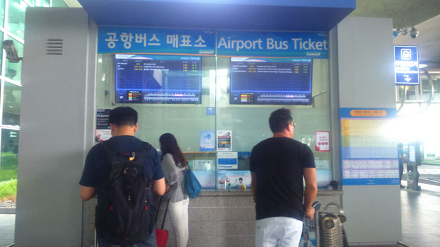 Airport-Bus-Ticket-Counter