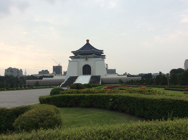 Chiang-Kai-shek-Memorial-Hall-Long-Trail
