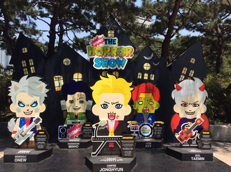 Shinee Spooky Standee