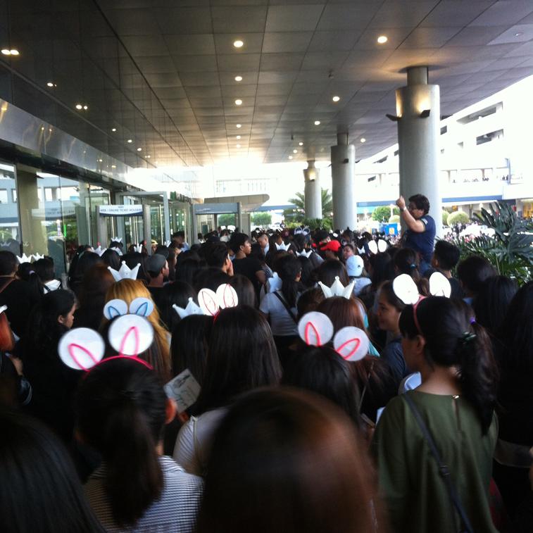 BTS WIngs Tour Concert Line at the Entrance