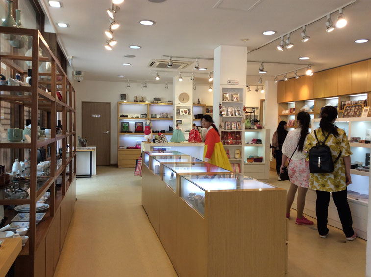 Inside Gyeongbokgung Palace Souvenir Shop