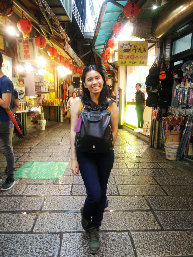 Jiufen-shops-alley